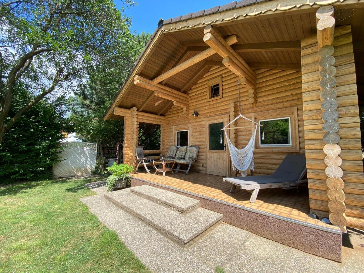 Gemuetliche Blockhuette In Wiennaehe Zofing Exterior photo