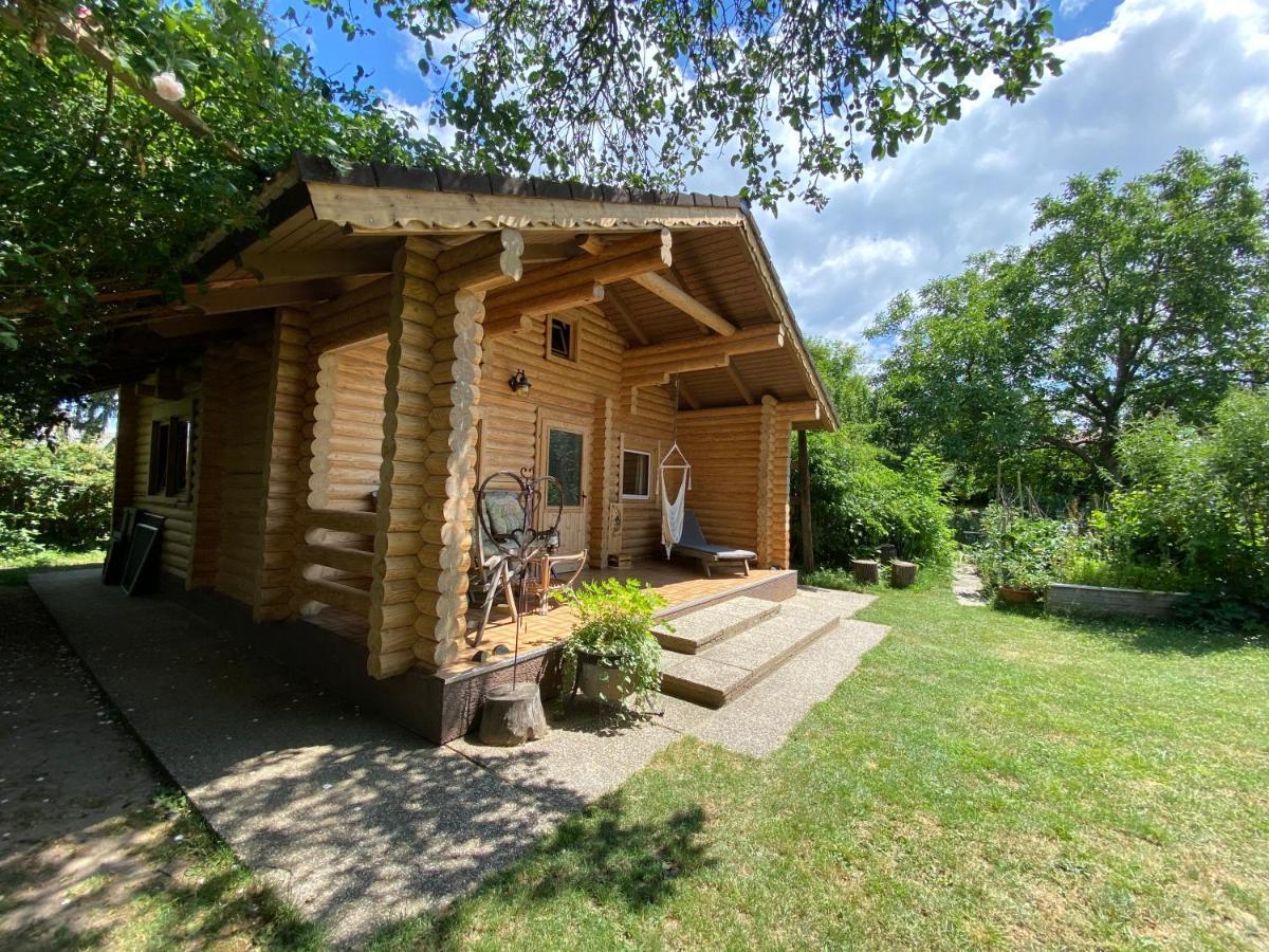 Gemuetliche Blockhuette In Wiennaehe Zofing Exterior photo