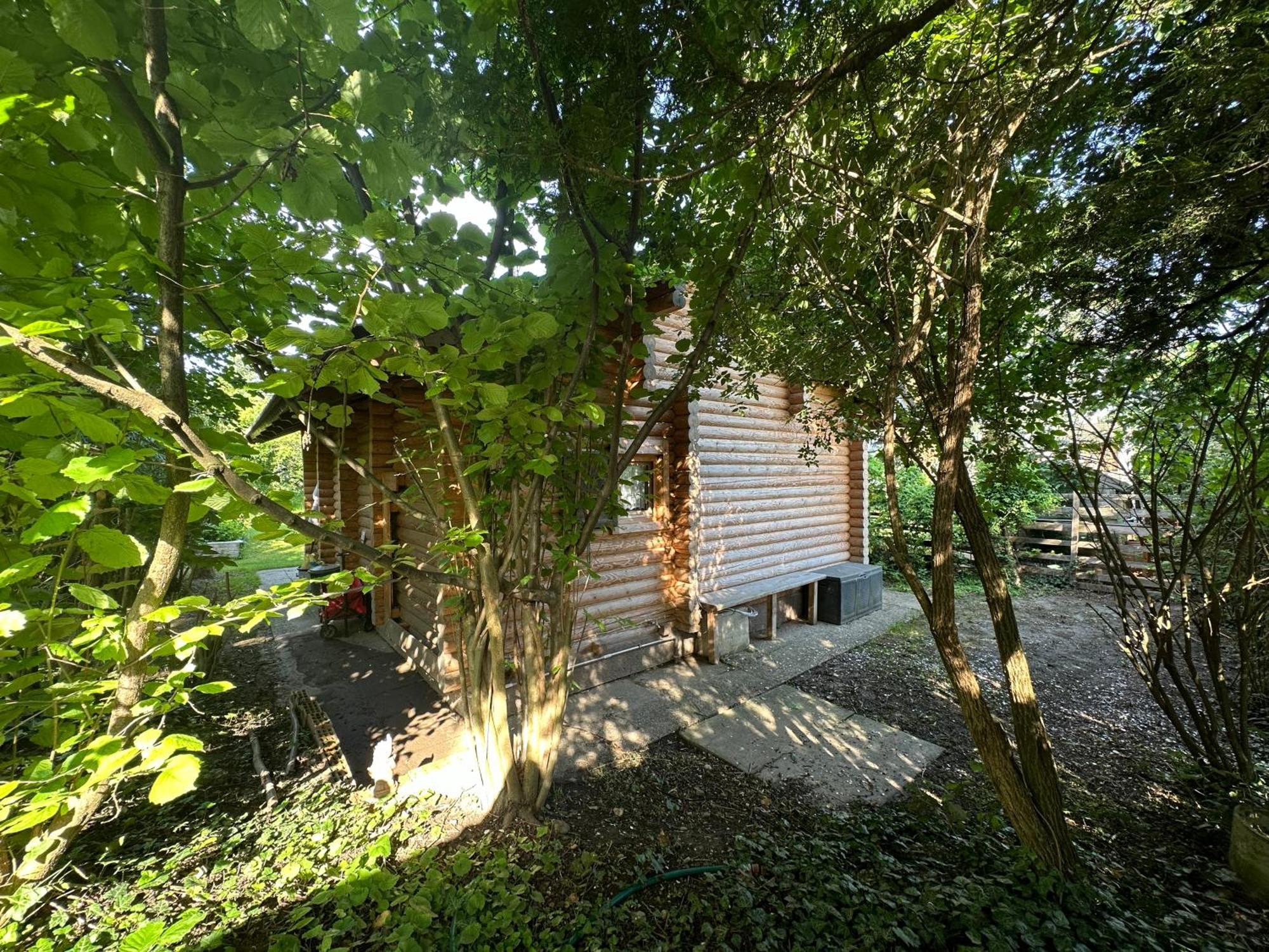 Gemuetliche Blockhuette In Wiennaehe Zofing Exterior photo